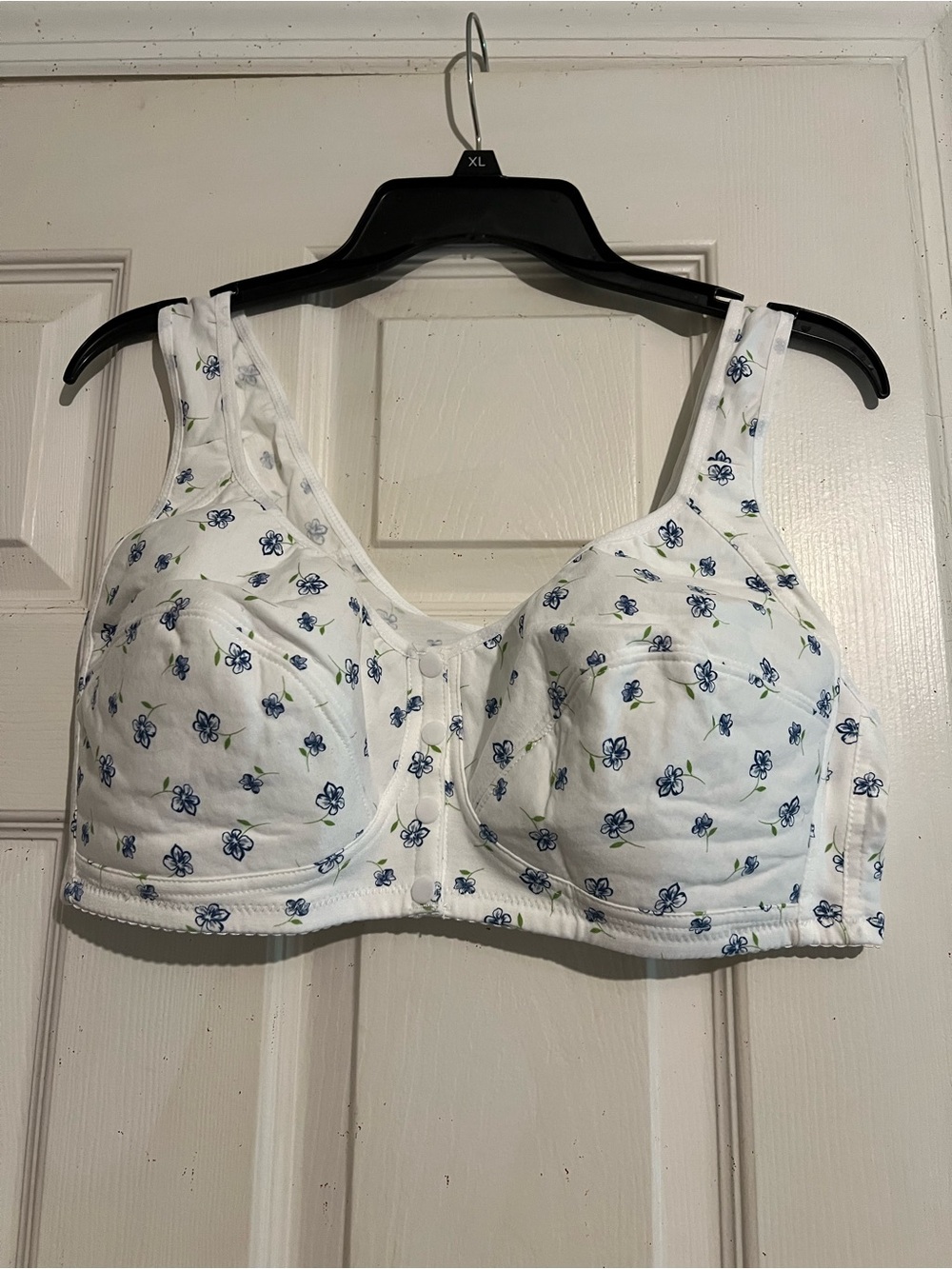 Women's Wireless White Floral Full Coverage Cotton Bra With Front Snaps